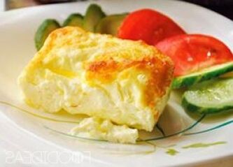 Omelett mat Geméis fir d'Keto Diät