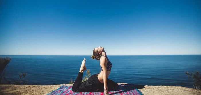 Yoga Pose fir Gewiichtsverloscht